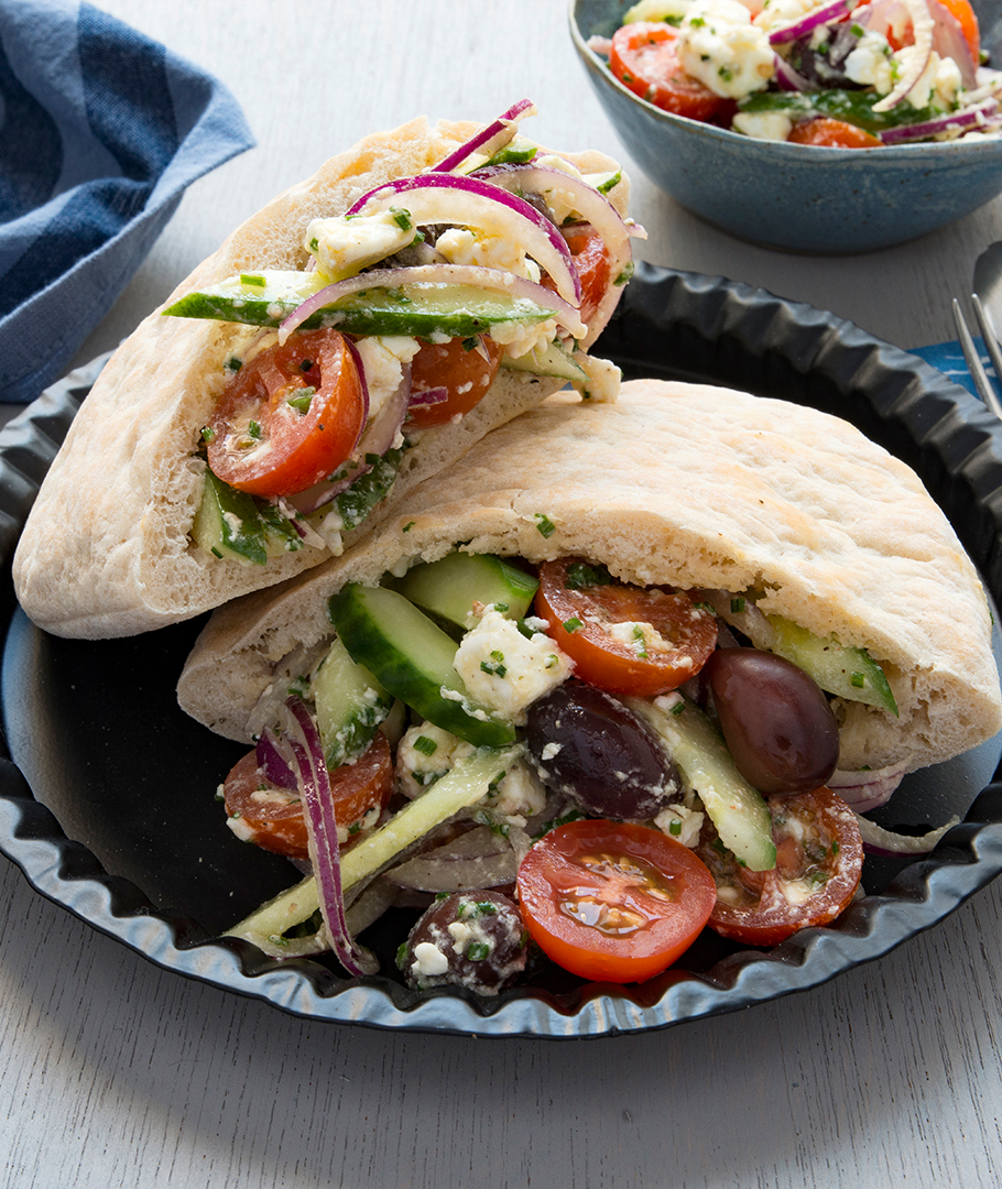 Grekisk sallad i pitabröd