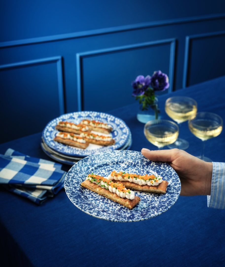 Spicy snitter med varmrøkt laks og ørretrogn